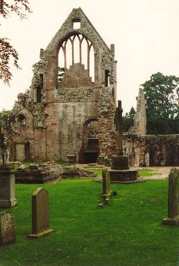Ein anderer Teil der Dryburgh
        Abbey