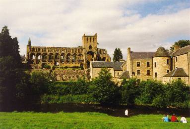 Die Jedburgh Abbey